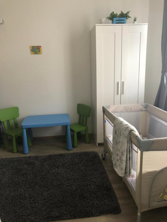 Katus Apartman Apartment Eger Exterior photo